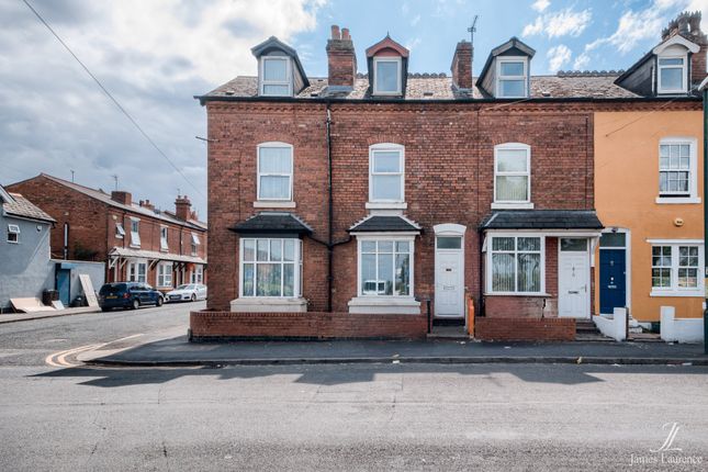 70 Reservoir Road — Terraced